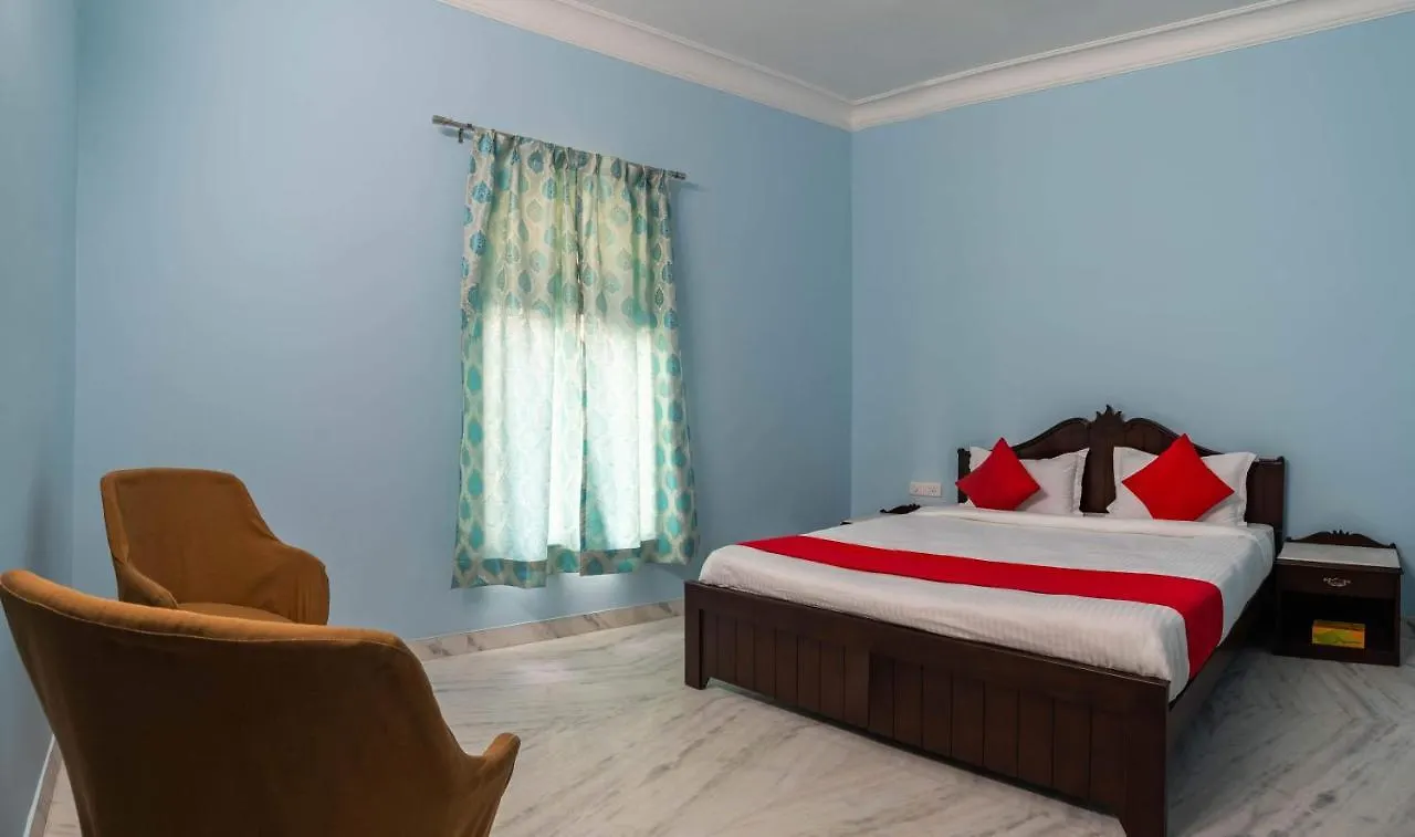 Chandra Vilas Udaipur Heritage Stay 3*,